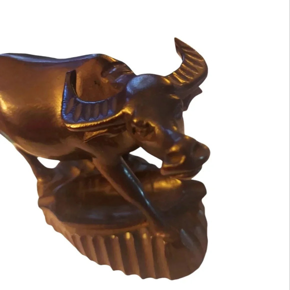 Vintage Handcarved Wooden Oxen Ashtray Sculpture - Picture 2 of 3